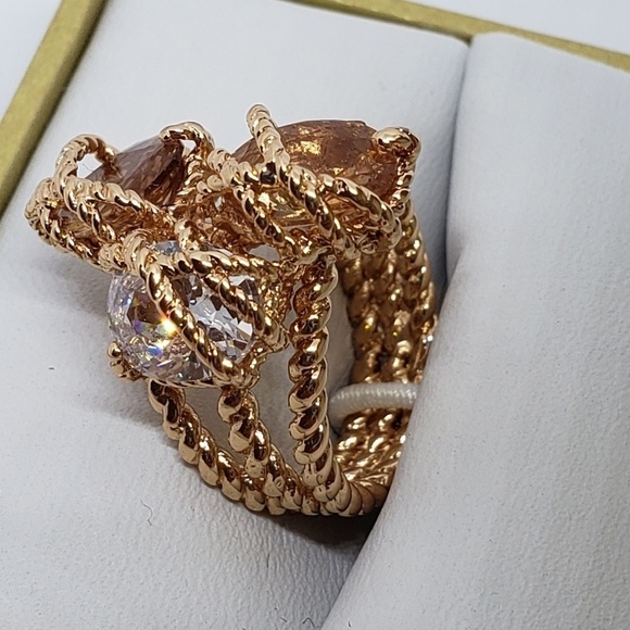 Charter Club 3 stone ring w/ rose tone metal Size 5 - Picture 2 of 7